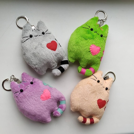 pusheen cat keychain