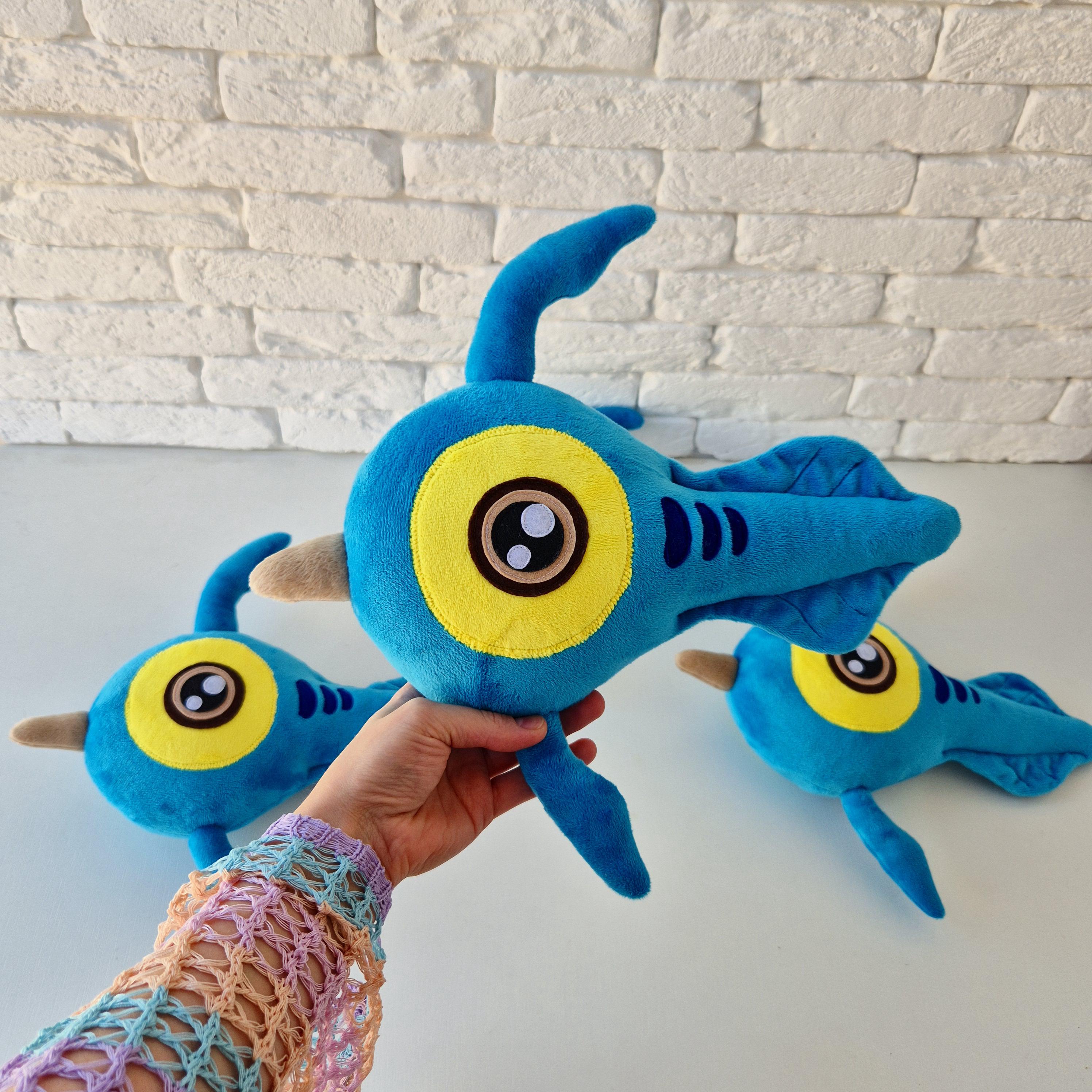 Subnautica Peeper Plushie: Handmade Peeper Fish Toy (30cm Long