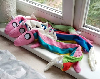 Rainicorn, peluche Lady Rainicorn, peluche licorne, jouet de dessin animé, jouet artisanal, cheval en peluche, licorne arc-en-ciel, Lady Rainicorn, peluche Rainicorn