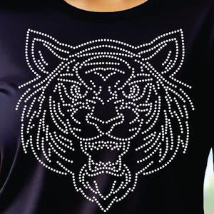 Plantilla de cabeza de tigre con diamantes de imitación: Diseño de gran felino SS10 (Descarga digital)