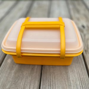 Tupperware Pack N Carry Yellow