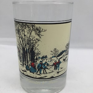Arby&#39;s Currier and Ives Winter Pastime Glass 1981