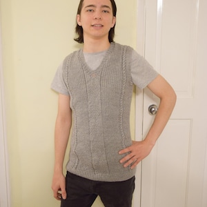 Hand Knitted Men&#39;s V-Neck Sweater Vest, Classic Sleeveless Pullover, Men&#39;s knitted Slipover, Men&#39;s tank top, Men&#39;s knitted sweater vest