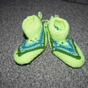 Handgestrickte Baby Socken, Kleinkind Unisex Beinwärmer, Winter Socken für Kleinkinder, Größe: 12-18 Monate, aus Premium Acrylgarn