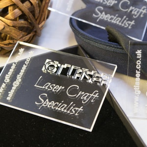 Aangepaste lasergegraveerde acryl-visitekaartjes, gepersonaliseerde visitekaartjes, eenzijdige lasergegraveerde visitekaartjes, unieke acrylkaarten