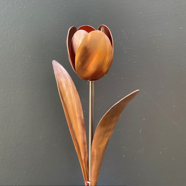 Copper tulip flower with leaves, metal tulip, spring garden tulip flower, classic copper tulip, anniversary gift, handmade copper tulip