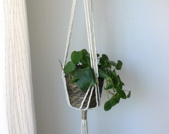 Macrame plant hanger // plant holder // hanging plant // small space // minimalist