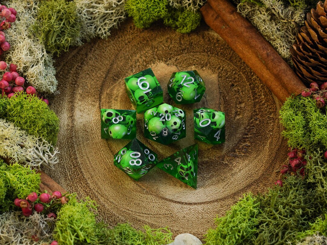 Gelatinous Cube Sharp Edge Resin Dice Set D&D Dice Gift Set 7 Piece