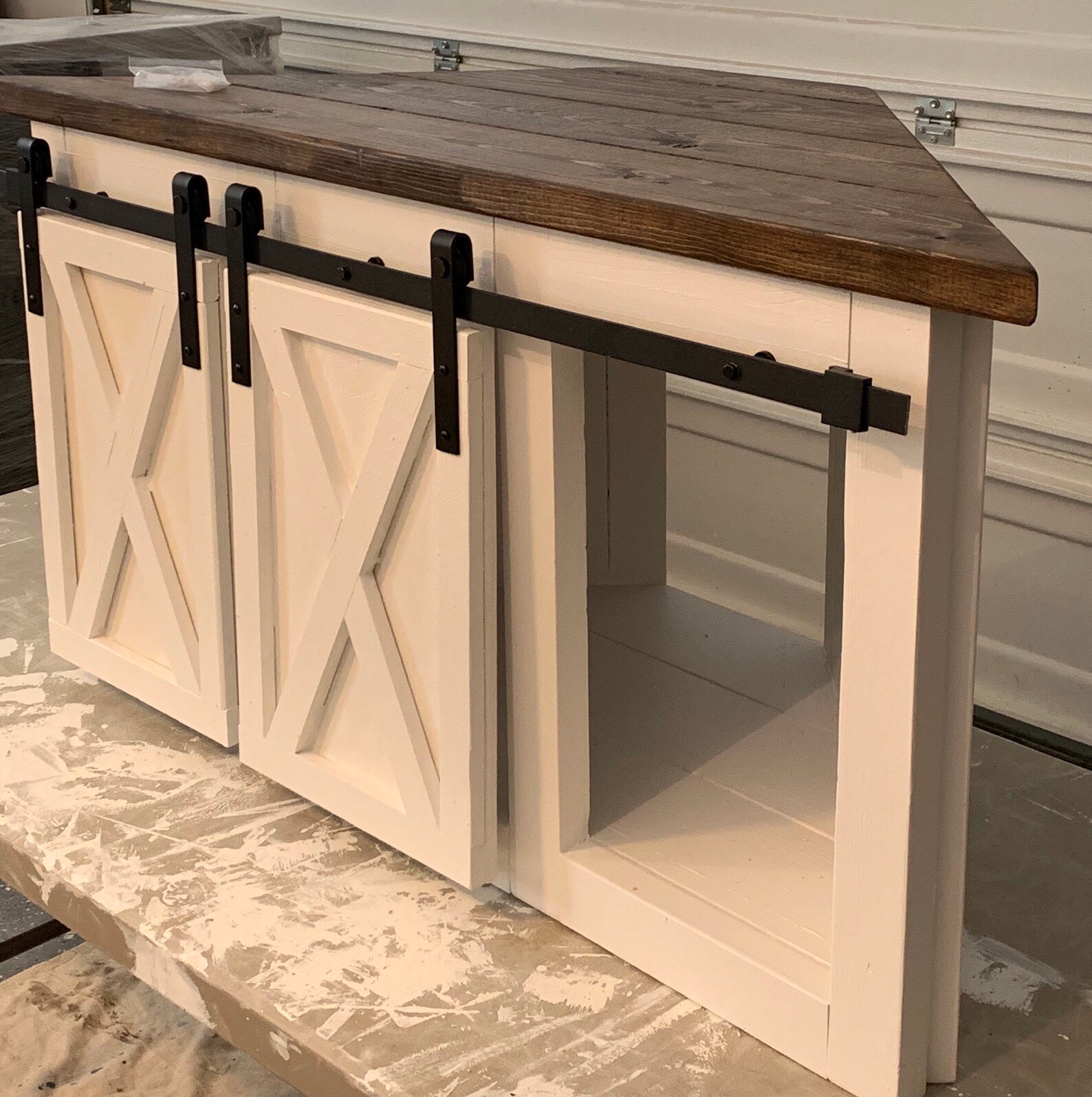 Sliding Barn Door Corner Tv Stand / Farmhouse Entertainment Etsy UK