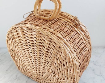 Antique Rattan Basket Shell Shape
