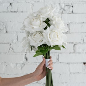 White Rose Bridal Bouquet, Faux Floral Bouquet, White Rose Bouquet, Wedding Bouquet, Bridal Bouquet, Real Touch Rose Bouquet, White Rose