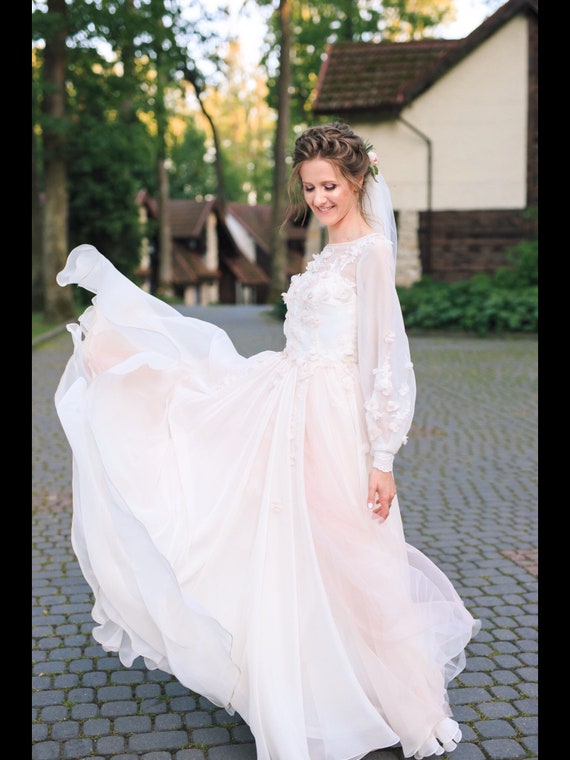 long sleeve spring wedding dresses