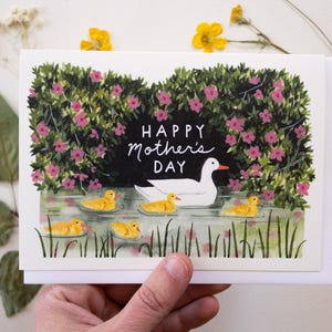 Tarjeta de felicitación del Día de la Madre con una Madre Pato / Tarjeta del Día de la Madre con una Madre Pato en Acuarela