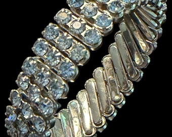 Vintage Blue/Aquamarine Round Rhinestone Expansion Bracelet – Mid Century Statement Jewelry
