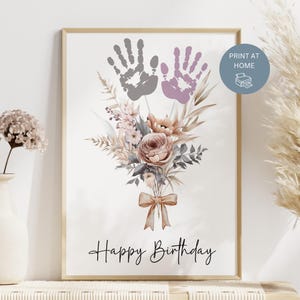 Impressão de mão de feliz aniversário, lembrança de presente de arte, buquê de flores, artesanato DIY para crianças, atividade para crianças pequenas e bebês, creche pré-escola, para impressão