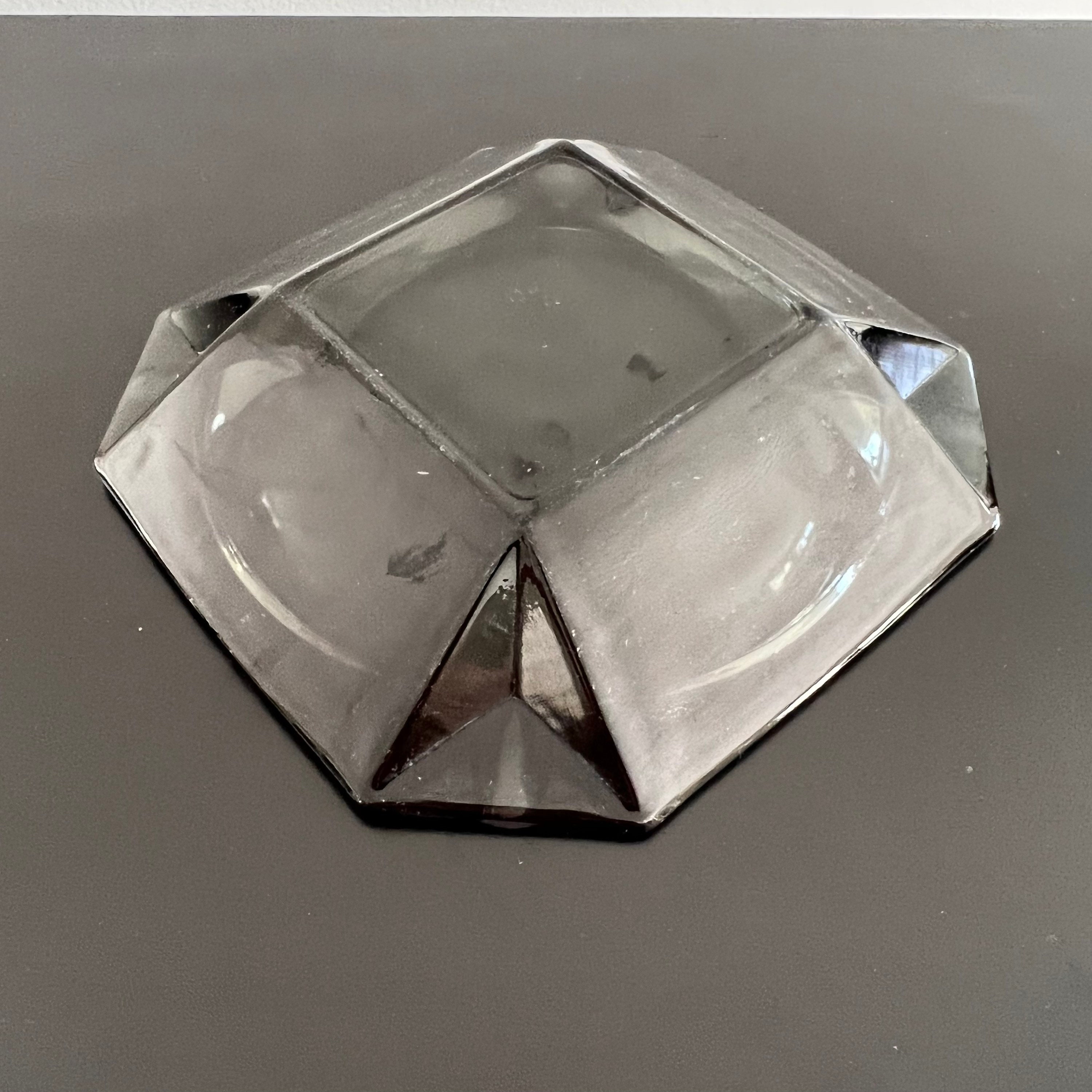 グレー　灰皿　ミッドセンチュリー ヴィンテージの大型グレーガラス灰皿：ミッドセンチュリーモダン