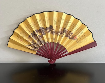 Vintage Chinesischer Seidensatin Faltfächer: Orientalische Landschaftsdekoration