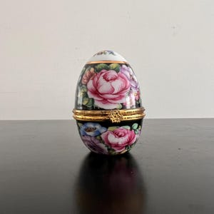 Vintage,Porcelain Box,Egg Shaped Box,Ceramic Box,Collectible Box,Egg Box,Dresser Box,Ring Box,Jewelry Storage,Keepsake Box,Gift,Floral Egg