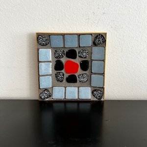 Piatto in piastrelle vintage, di metà secolo, piatto in piastrelle a mosaico, arredamento retrò, MCM, arredamento retrò, piatto in piastrelle di ceramica, portaoggetti, regalo retrò