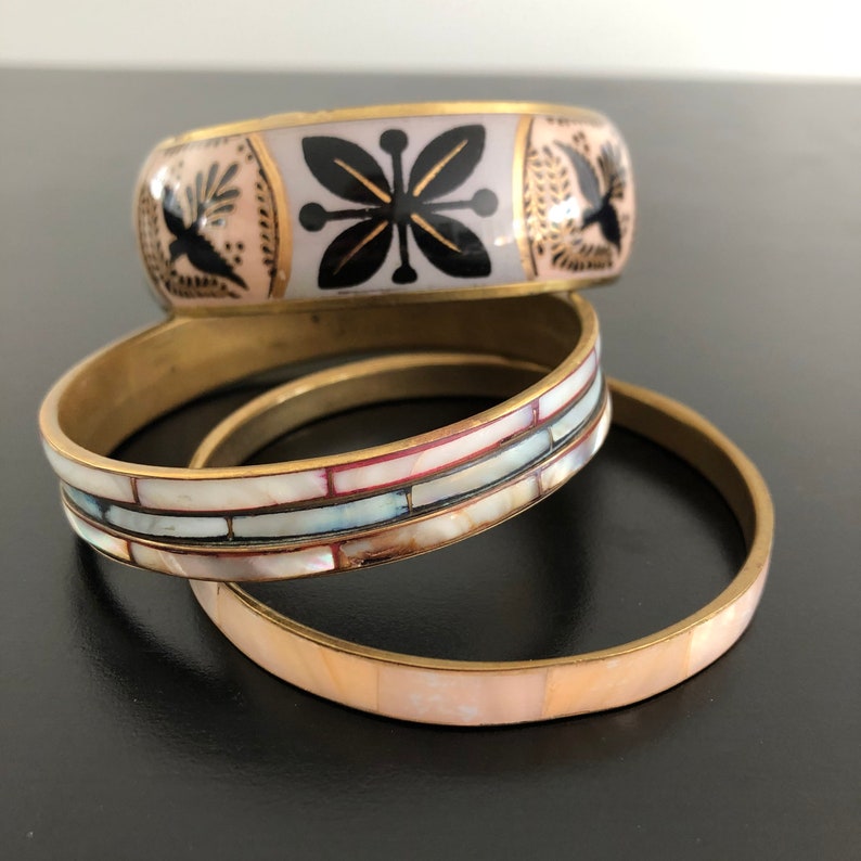 Vintage,Bangles,Brass And Enamel Bangles,Bracelets,Shell Bangles,Vintage Bangles,Brass Bangle,Shell,Brass,Indian Bangles