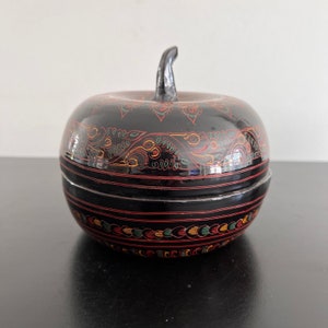 Vintage,Burmese Box,Burmese Lacquerware,Apple Shaped Box,Apple Box,Boho Gift,Boho Decor,Trinket Box,Home Decor
