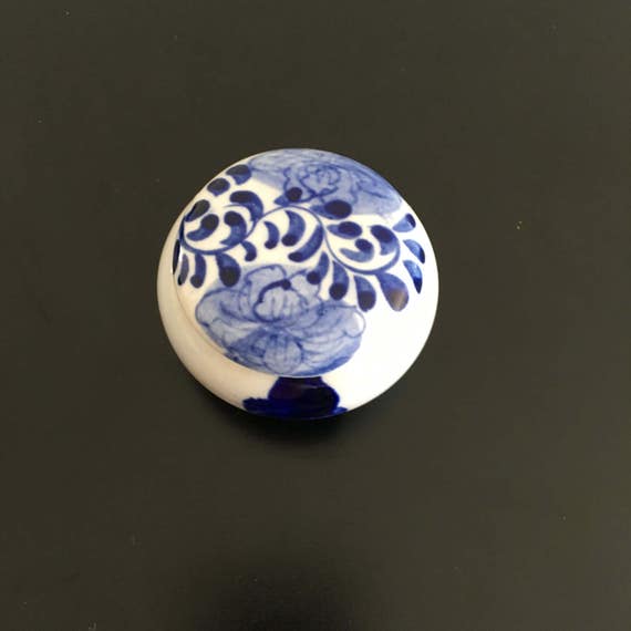 Vintage,Blue And White, Round Ceramic,Trinket Box… - image 2