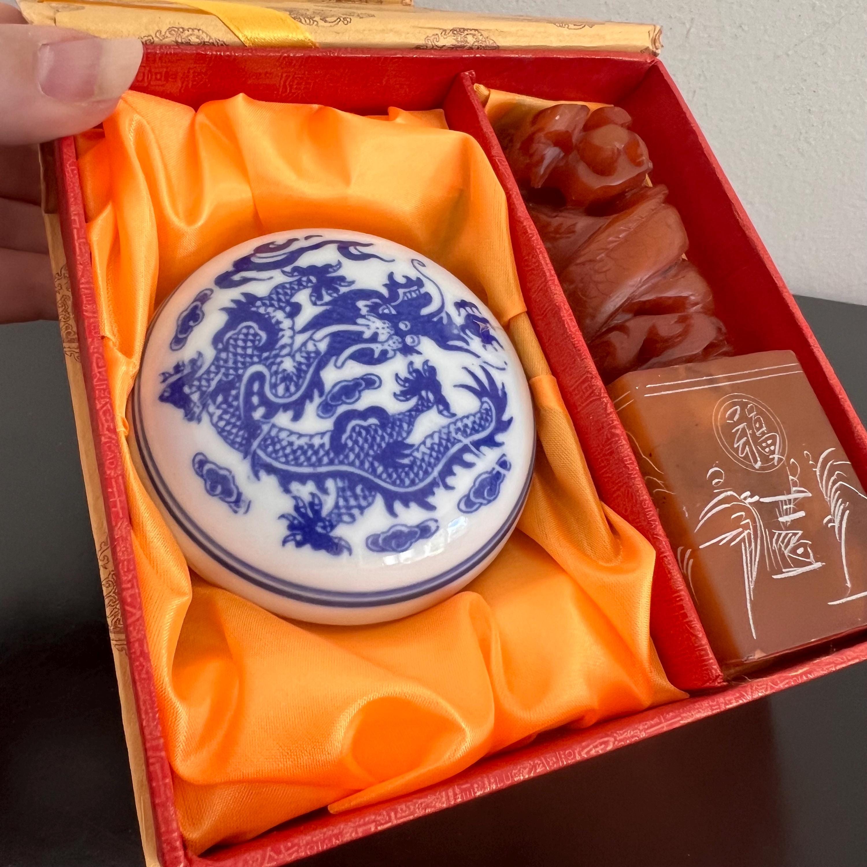 工芸品 shuupen Vintage Chinese Chop Stamp Set: Hand Carved Stone, Porcelain Ink
