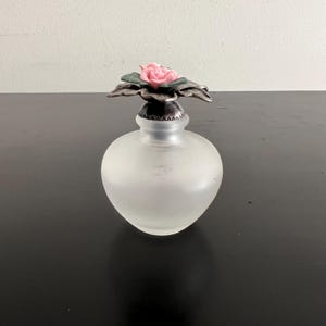 Vintage,Avon Perfume Bottle,Victorian Perfume,Collectible Glass,Avon Collectible,Avon Gift Collection,Frosted Glass Bottle,Flower Lid