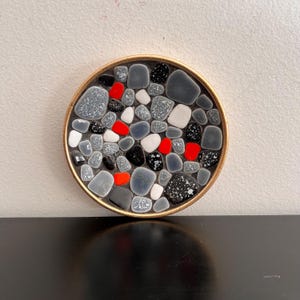 Ciotola vintage con piastrelle retrò, piatto MCM, arredamento retrò, interni di metà secolo, piatto retrò, piatto portagioie, arredamento per la casa, regalo MCM, ciotola con piastrelle a mosaico, piatto, ciotola