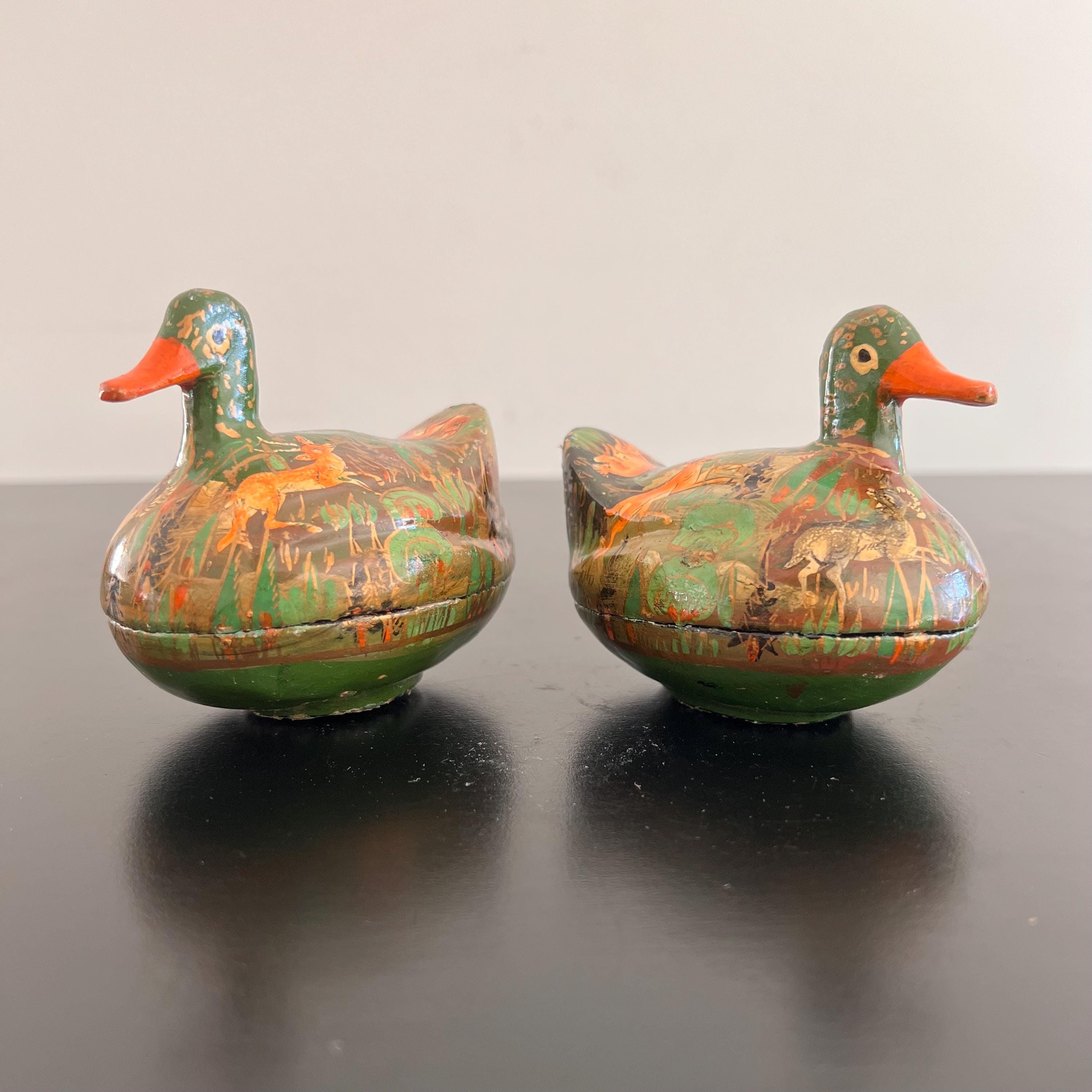 ヴィンテージの手描き紙張り子のアヒルの小物入れ：カシミールの民芸品 