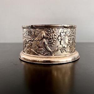 Vintage,Wine Bottle Coaster,Grapevine Coaster,Silver Plated Coaster,Formal Dining,Gempo Japan,Silvereare,Coaster