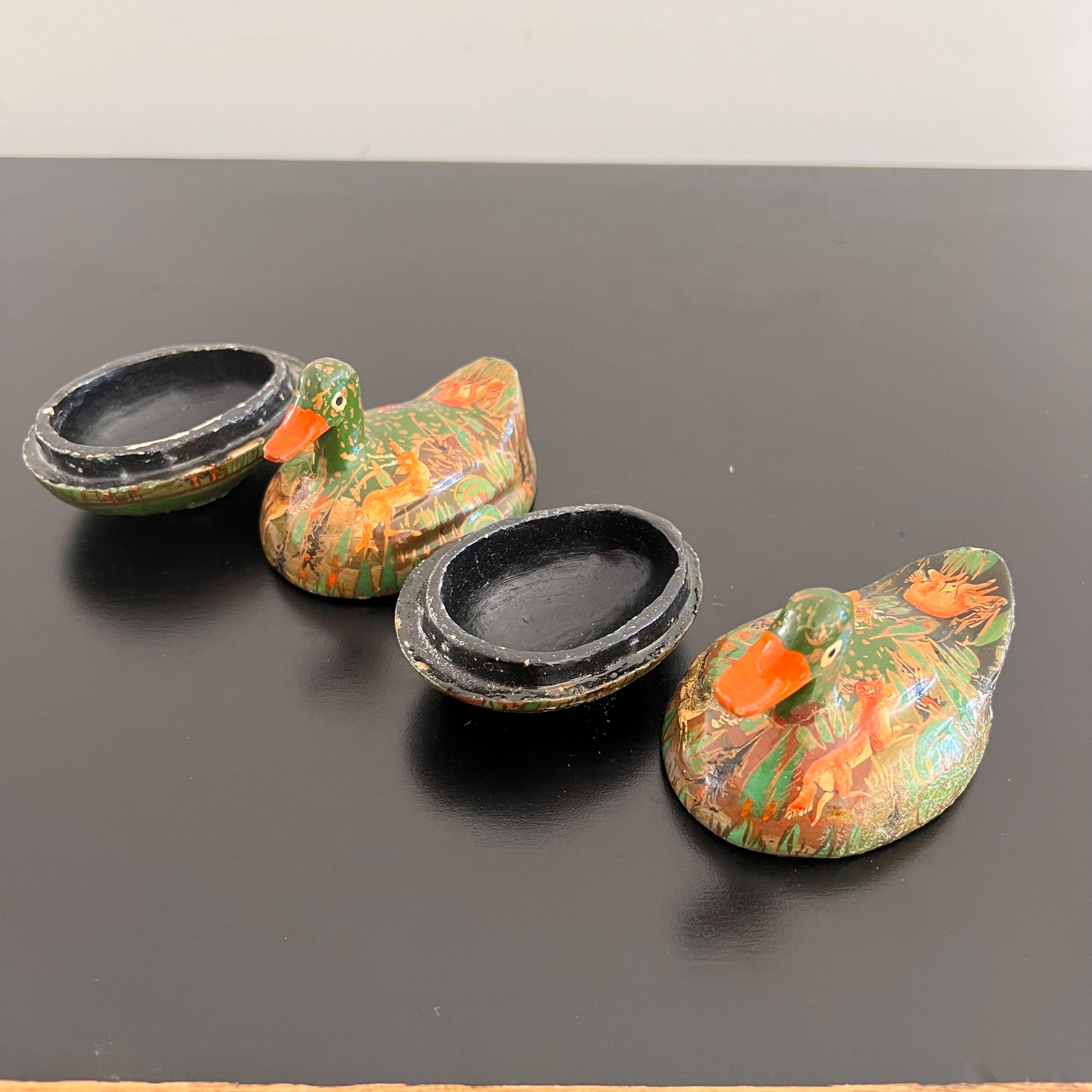 ヴィンテージの手描き紙張り子のアヒルの小物入れ：カシミールの民芸品 
