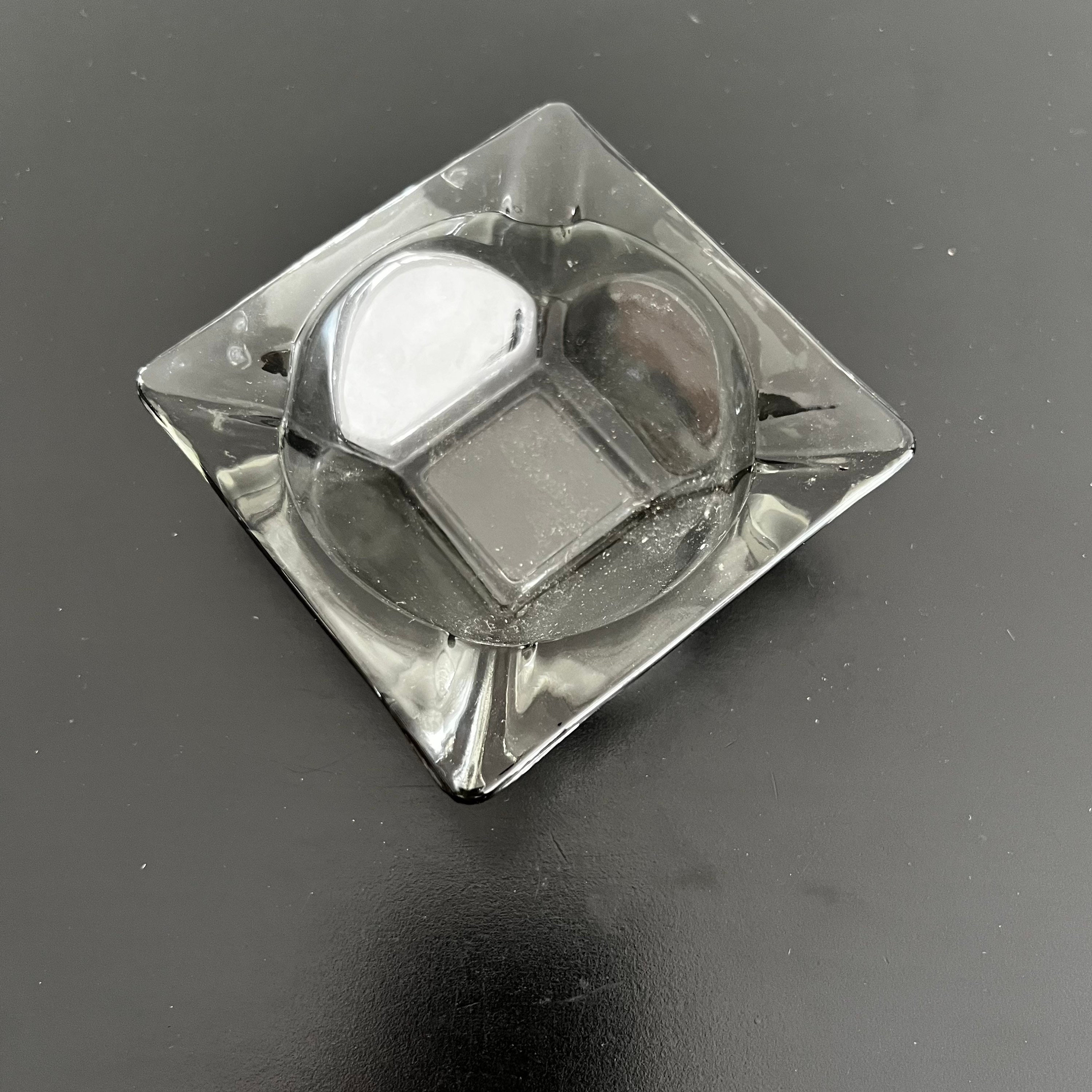 ヴィンテージグレーガラス灰皿：ミッドセンチュリーモダンレトロ