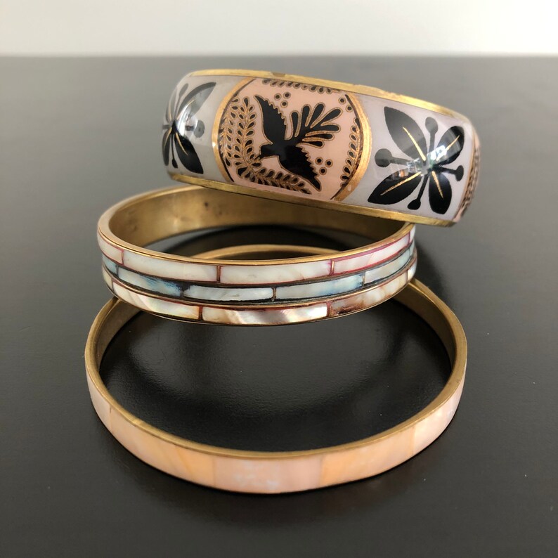 Vintage,Bangles,Brass And Enamel Bangles,Bracelets,Shell Bangles,Vintage Bangles,Brass Bangle,Shell,Brass,Indian Bangles