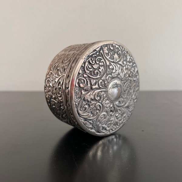 Vintage,Silver Plated Jewelry Box,Scrolled Silver Box,Round Silver Box,Silver Trinket Box,Jewellery Box