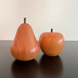 Vintage,Salt And Pepper Shakers,Pear Salt Shaker,Pear Pepper Shaker,Woodrn Pear,Wooden Apple,Kitchen Decor,Wooden DecorApple Salt Shaker,Gif