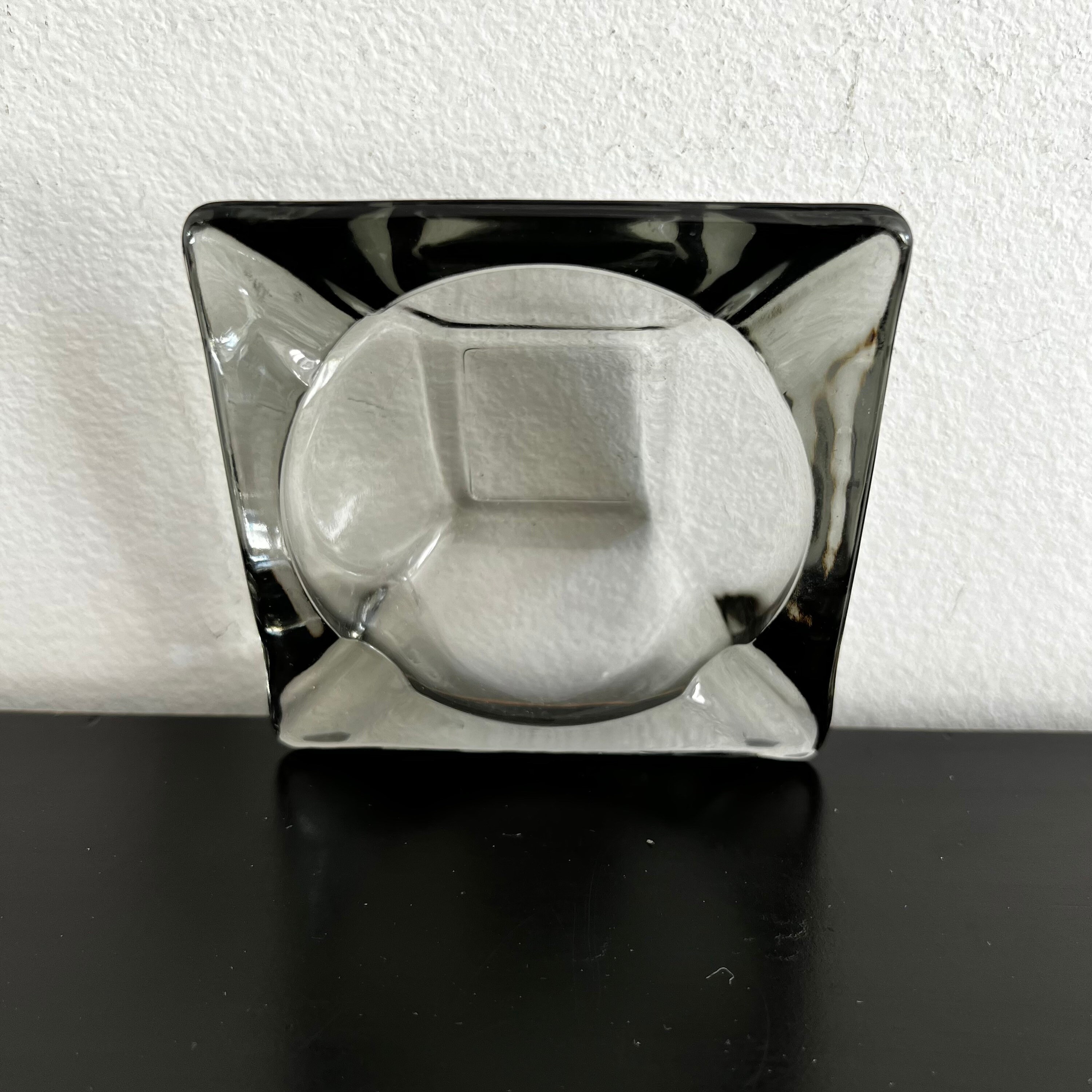 ヴィンテージグレーガラス灰皿：ミッドセンチュリーモダンレトロ