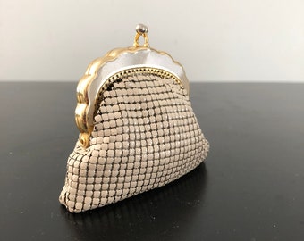 chanel classic medium beige