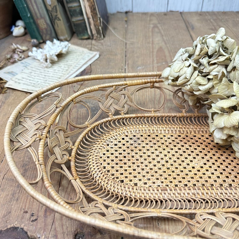 Small Mid Century Woven Boho Tiki Tray / Basket image 4