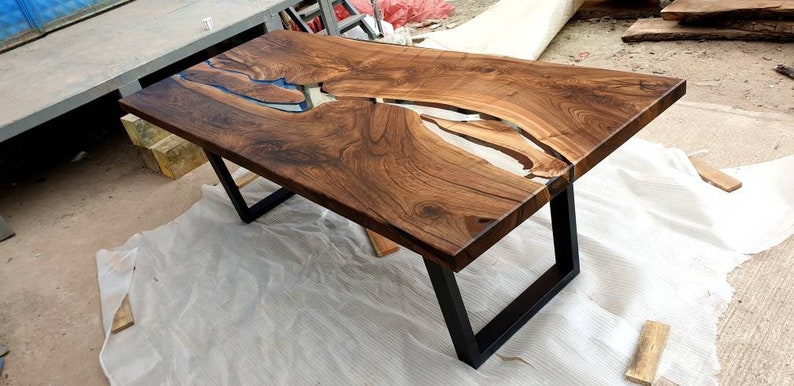 Clear Epoxy Walnut Wood Tabletop