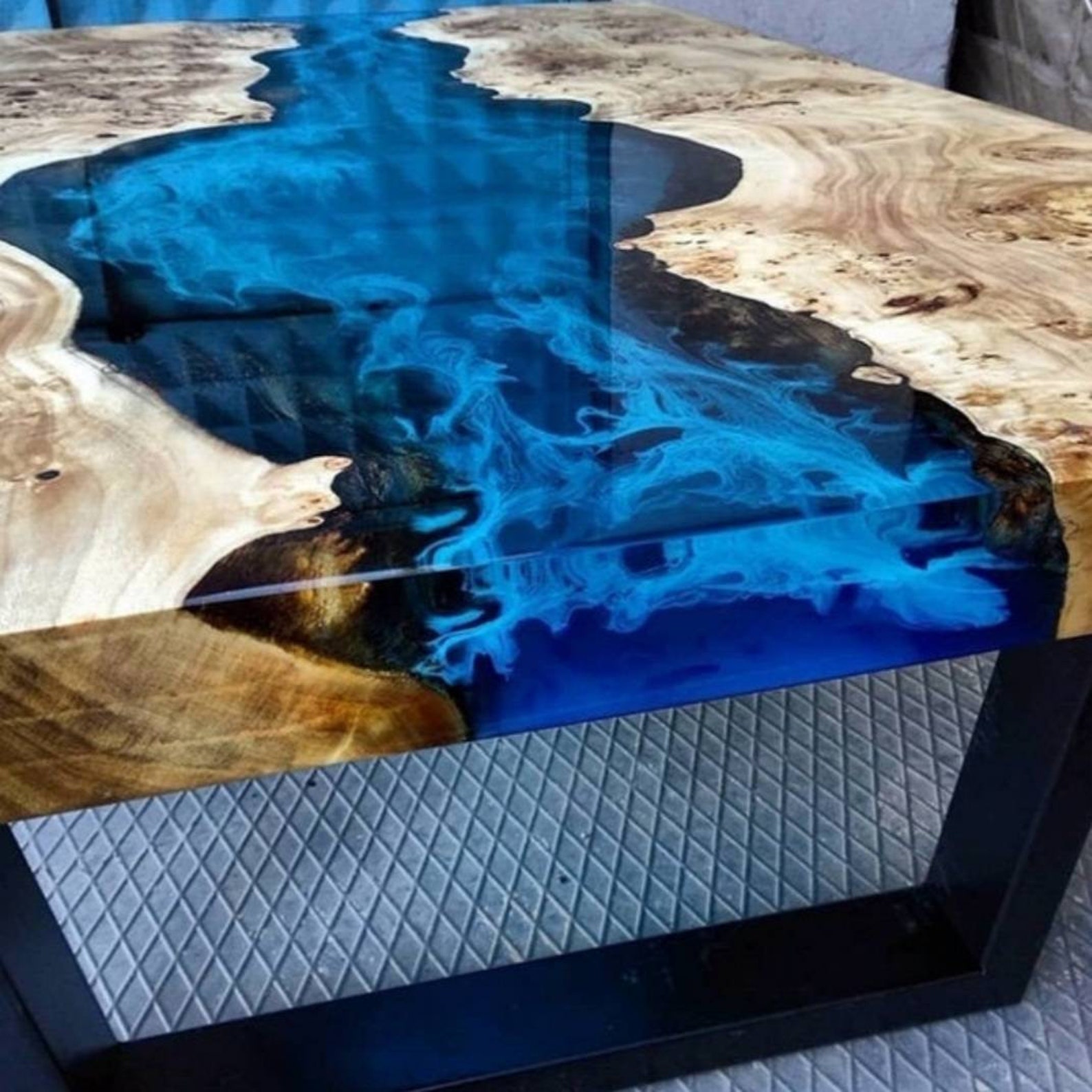 Эпоксидная смола подсветка. Эпоксидная смола океан. Смола эпоксидная Epoxy Resin. Стол эпоксидная смола океан. Стол океан из эпоксидной смолы.