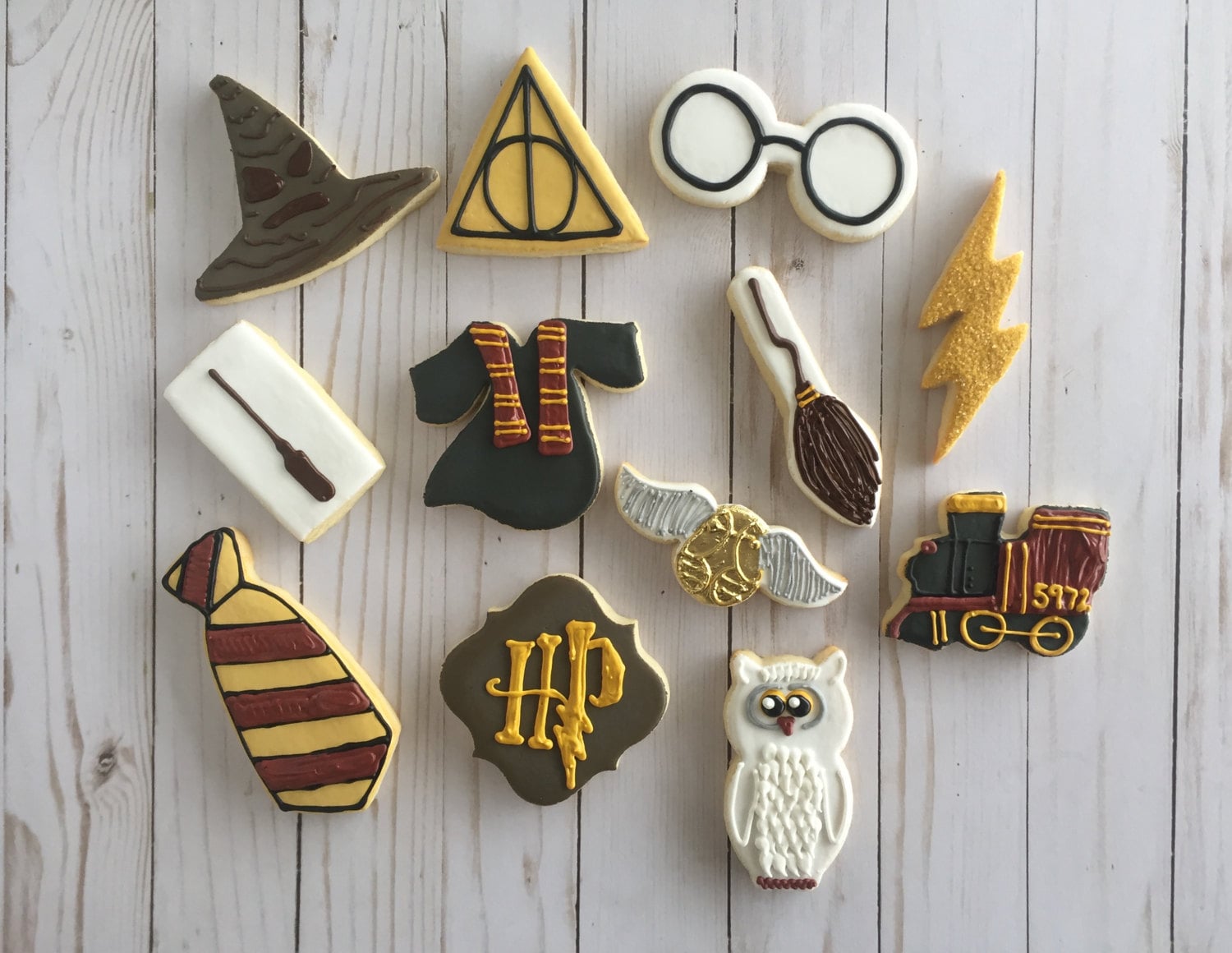 1 Dozen Harry Potter Themed Decorated Sugar Cookie Set Etsy