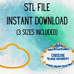 Peut inclure: Téléchargement numérique de trois fichiers STL pour un emporte-pièce en forme de badge Walt Disney World. Le badge indique "WALT DISNEY WORLD", "CAROLINE", "TULANE UNIVERSITY" et "WHERE DREAMS COME TRUE".