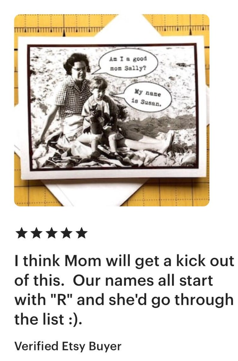 Puede incluir: Tarjeta de felicitaci&oacute;n en blanco y negro con una foto vintage de una mujer y un ni&ntilde;o. Los bocadillos contienen el texto: "Am I a good mom Sally?" y "My name is Susan."