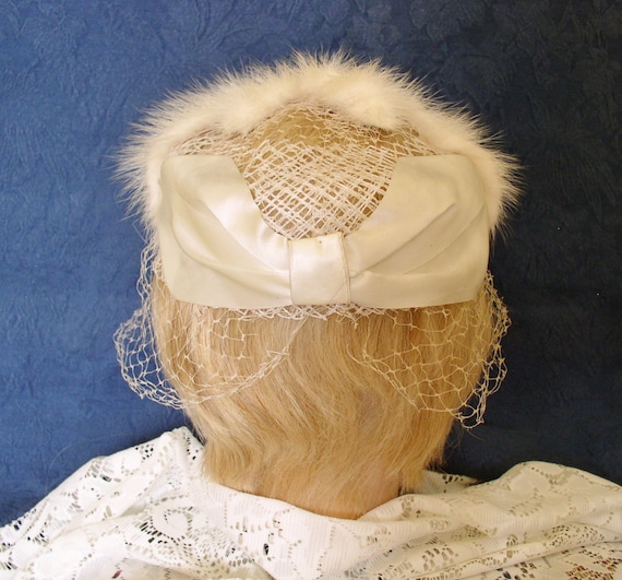 White Mink Hat with Net and Satin Bow.....Vintage… - image 2