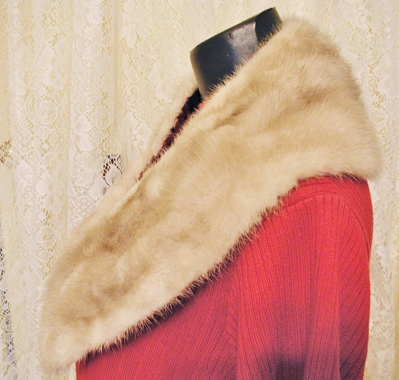 Mink Collar in Champagne Mink Fur Collar.....Vint… - image 3