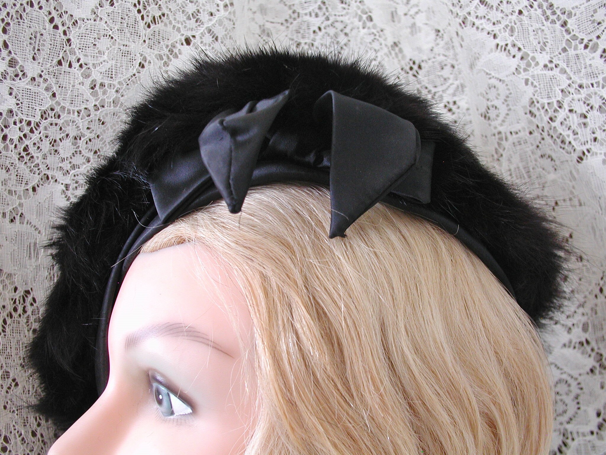 Elegant Black Fur Hat with Bow Anastasia main image 4