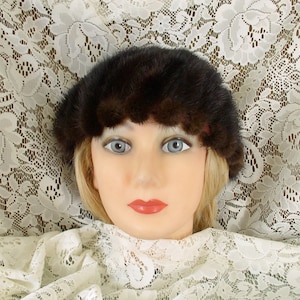 Mink Hat Sable Mink Tail Hat,,,,Vintage Mink Hat made of Sable Mink Tails.....Mink Hat by Deborah
