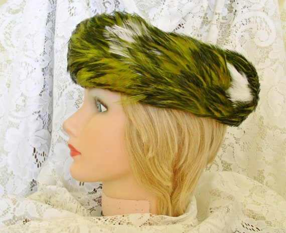 Feather Hat in Green.....Vintage Green Hackle Fea… - image 2