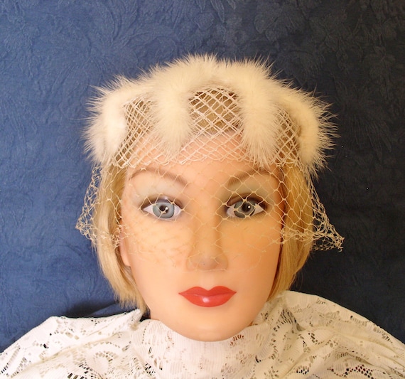 White Mink Hat with Net and Satin Bow.....Vintage… - image 1